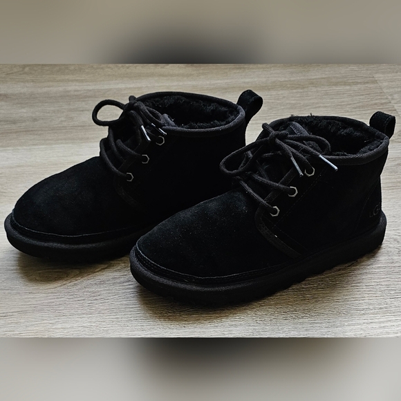 UGG Neumel Black Suede Lace-Up Boots – Women’s Size 7 - Picture 3 of 12
